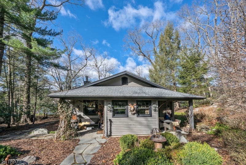 26 Short Road Bloomingdale NJ 07420