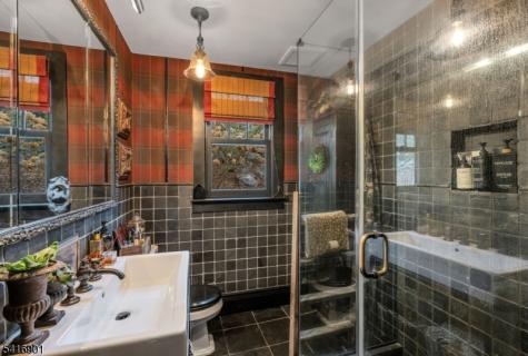 26 Short Road Bloomingdale NJ 07420