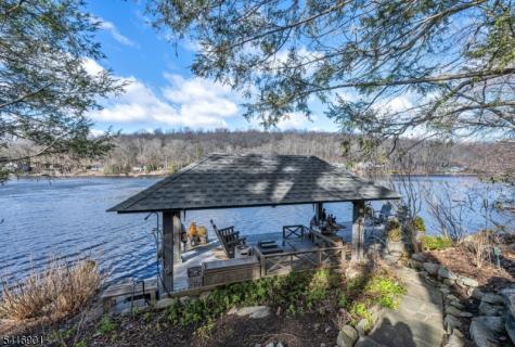 26 Short Road Bloomingdale NJ 07420