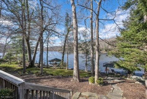 26 Short Road Bloomingdale NJ 07420