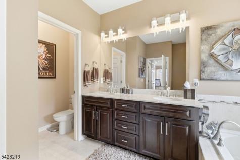 11 Burr Place Franklin NJ 08873