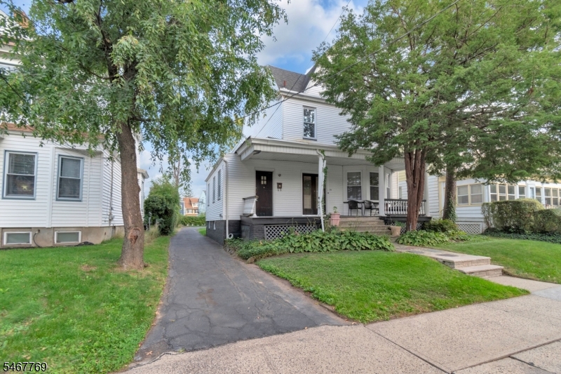 44 Oakland Terrace Newark NJ 07106