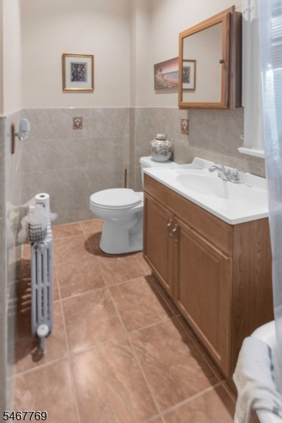 44 Oakland Terrace Newark NJ 07106