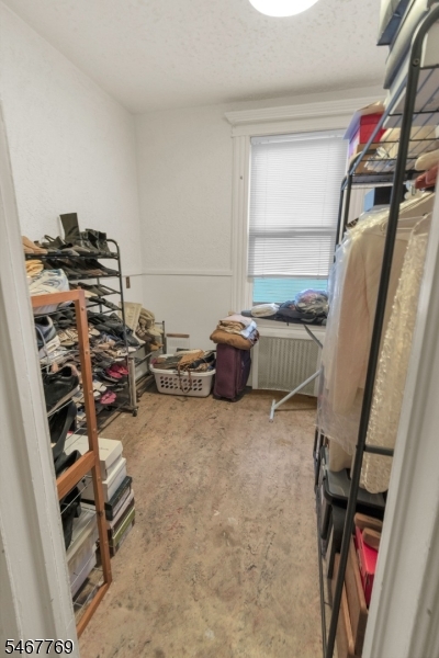 44 Oakland Terrace Newark NJ 07106