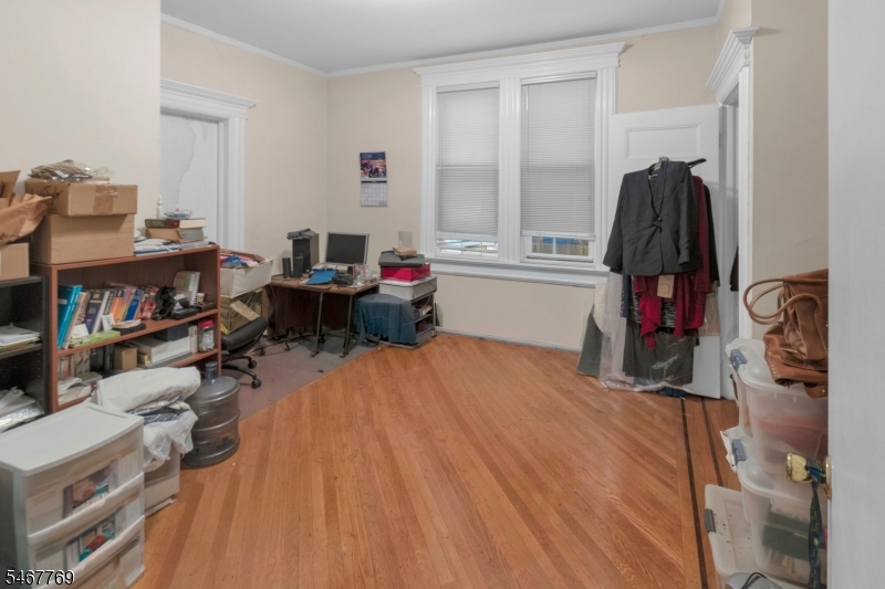 44 Oakland Terrace Newark NJ 07106