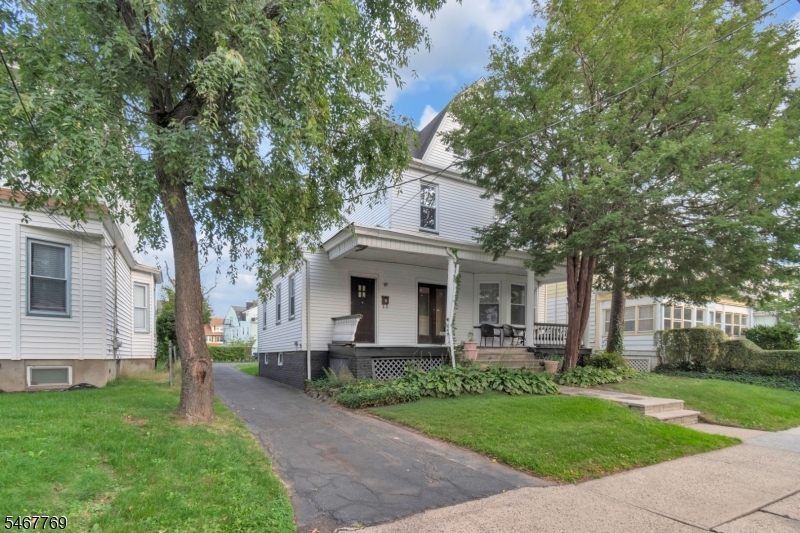 44 Oakland Terrace Newark NJ 07106