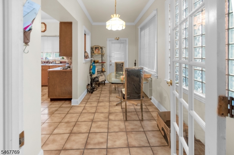 44 Oakland Terrace Newark NJ 07106