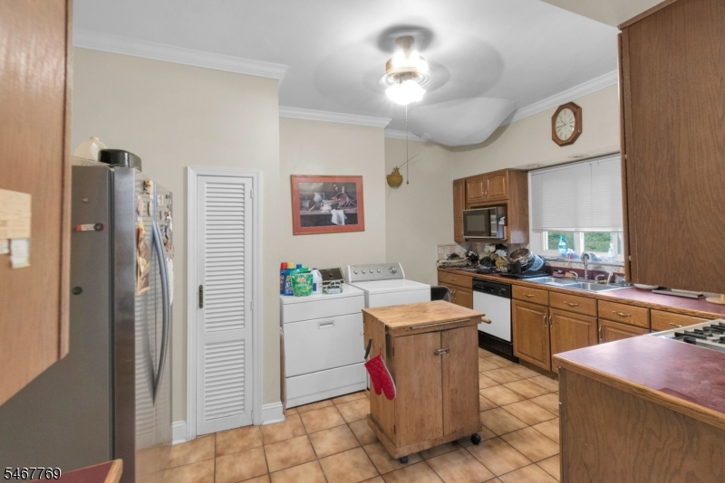 44 Oakland Terrace Newark NJ 07106