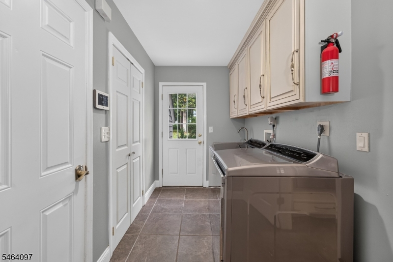 5 Campbells Brook Road Readington NJ 08889