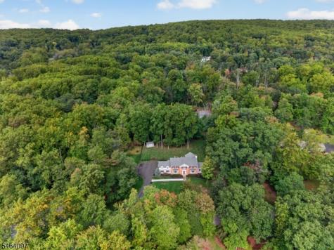 5 Campbells Brook Road Readington NJ 08889