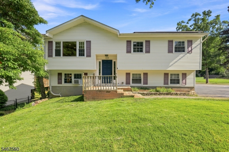105 Leland Trail Hopatcong NJ 07843
