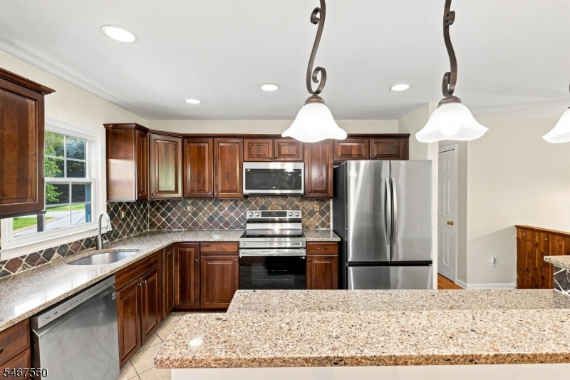 105 Leland Trail Hopatcong NJ 07843