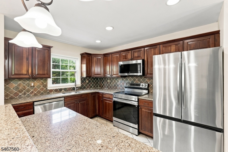 105 Leland Trail Hopatcong NJ 07843