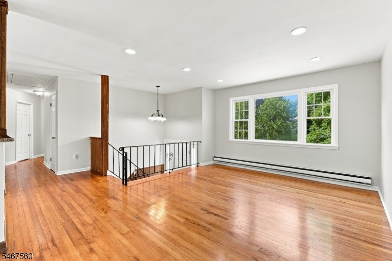105 Leland Trail Hopatcong NJ 07843