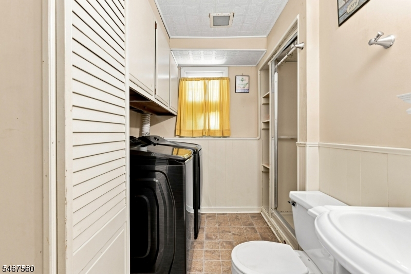 105 Leland Trail Hopatcong NJ 07843