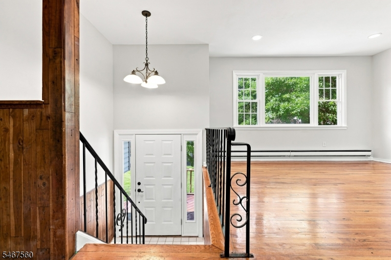 105 Leland Trail Hopatcong NJ 07843