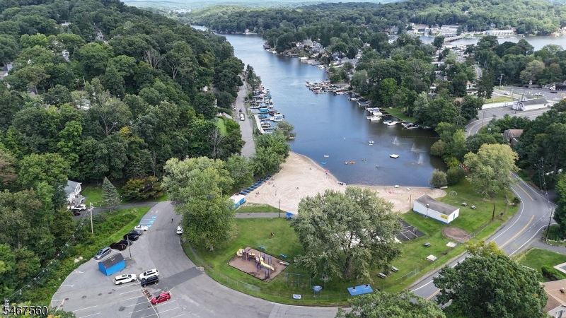 105 Leland Trail Hopatcong NJ 07843