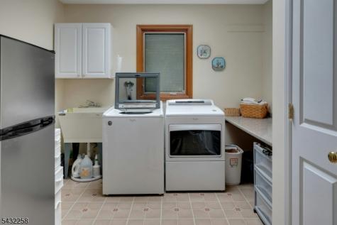 319 S Orange Avenue Livingston NJ 07039