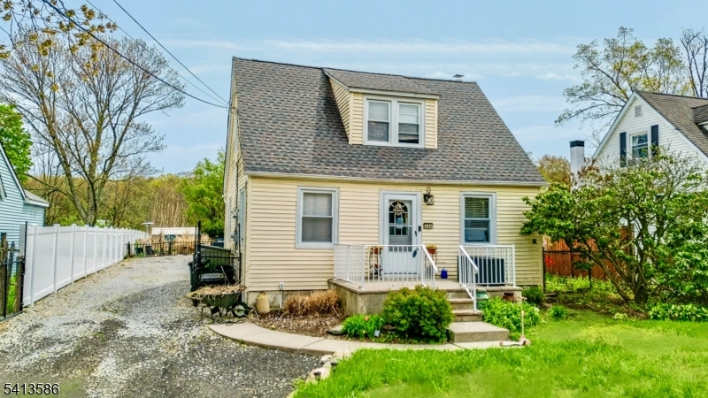 406 Morsetown Road West Milford NJ 07480