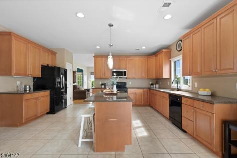5 Mountain View Road Lopatcong NJ 08865