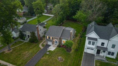 12 Duchamp Place Chatham NJ 07928