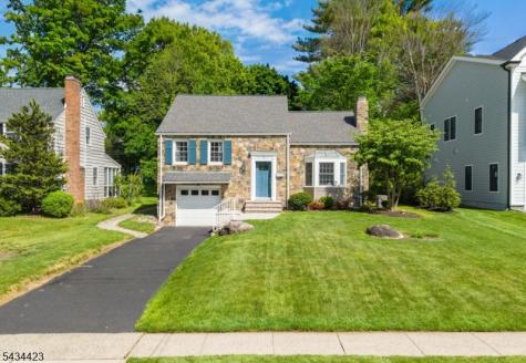 12 Duchamp Place Chatham NJ 07928