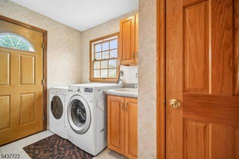 167 Newbrook Lane Springfield NJ 07081