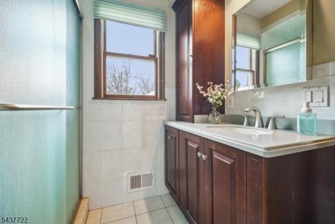 167 Newbrook Lane Springfield NJ 07081