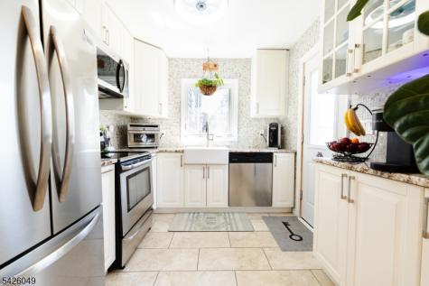 502 Atlas Road Roxbury NJ 07850
