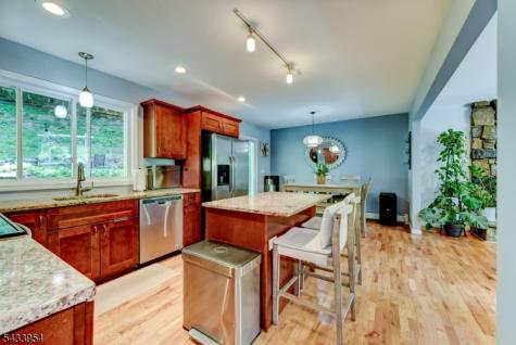 15 Glenside Trail Sparta NJ 07871