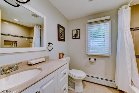 15 Glenside Trail Sparta NJ 07871