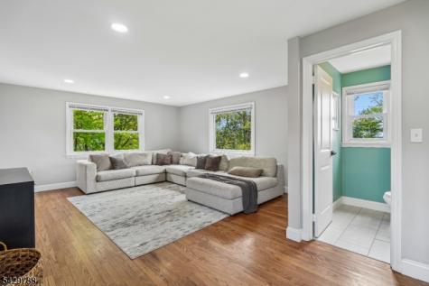 27 Dogwood Road Morris Plains NJ 07950