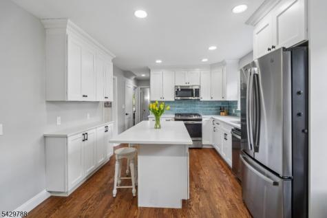 27 Dogwood Road Morris Plains NJ 07950