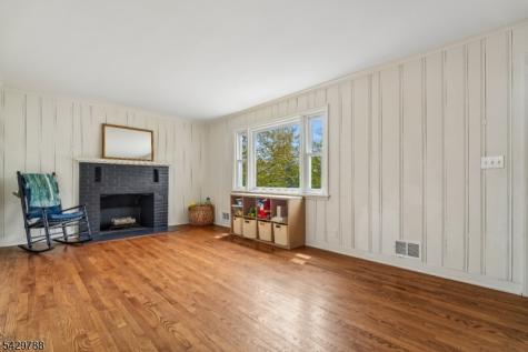 27 Dogwood Road Morris Plains NJ 07950