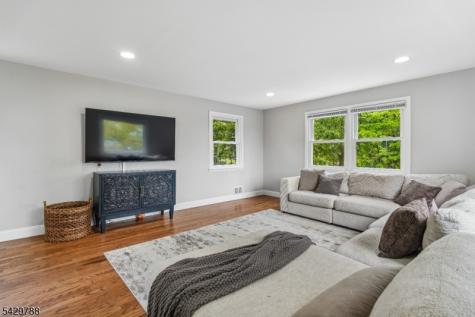 27 Dogwood Road Morris Plains NJ 07950
