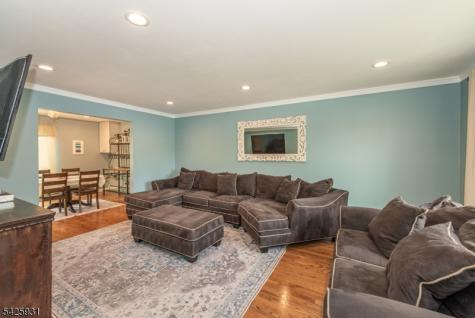 22 Elmwood Road Verona NJ 07044
