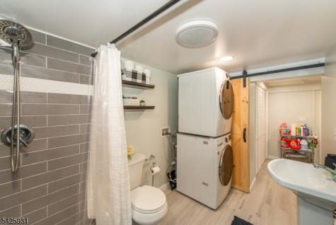22 Elmwood Road Verona NJ 07044