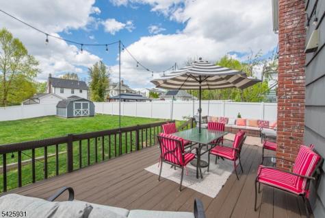 22 Elmwood Road Verona NJ 07044