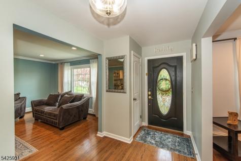 22 Elmwood Road Verona NJ 07044