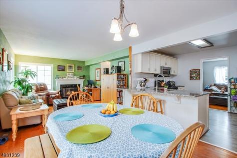 12 Mansfield Way Jefferson NJ 07438