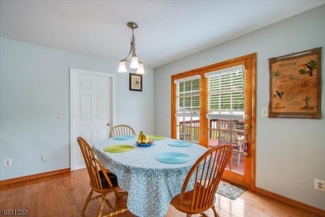 12 Mansfield Way Jefferson NJ 07438