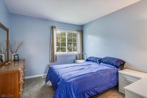 12 Mansfield Way Jefferson NJ 07438