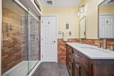 25 Kent Place Clark NJ 07066