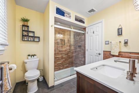 25 Kent Place Clark NJ 07066