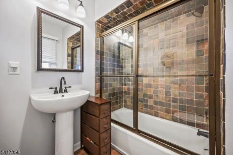 25 Kent Place Clark NJ 07066