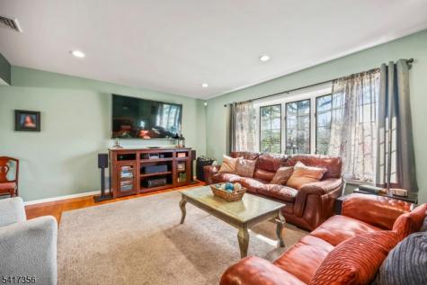 25 Kent Place Clark NJ 07066