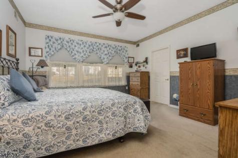 29 Victoria Drive White NJ 07823
