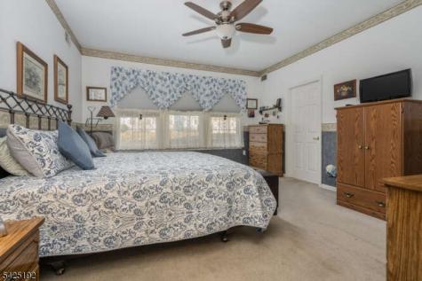 29 Victoria Drive White NJ 07823