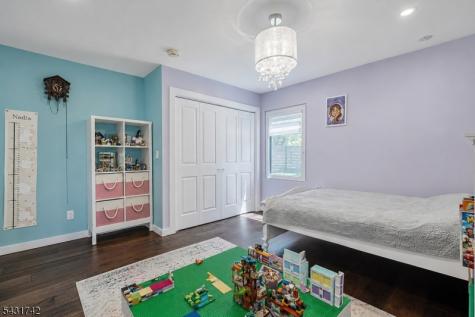 40 Schirra Drive Wanaque NJ 07465