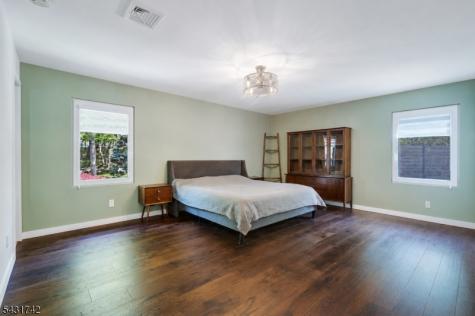 40 Schirra Drive Wanaque NJ 07465
